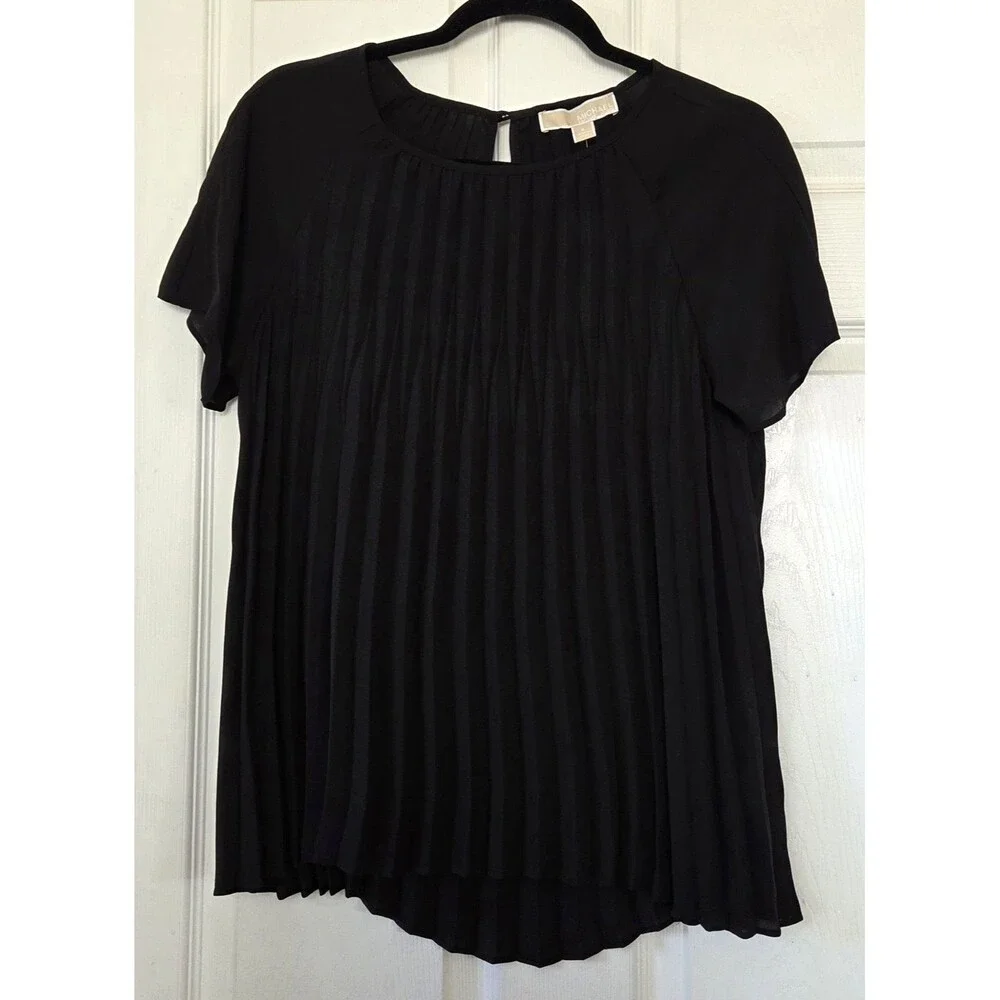 MICHAEL MICHAEL KORS Black Short Sleeve Pleated Top Women's Size 8 NWT